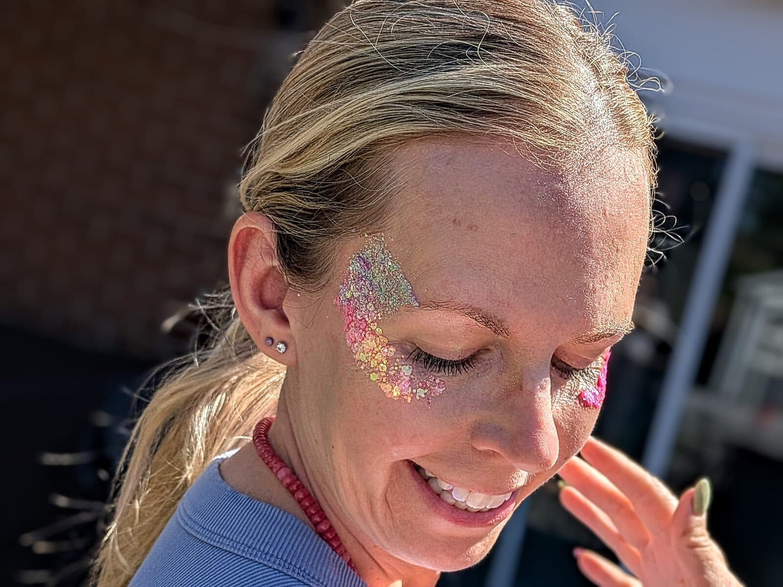 Sparkly glitter and gem eye design